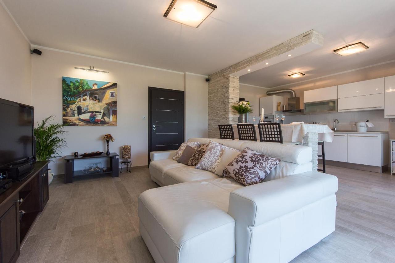 Deluxe Sea View Apartment Mate Balote Рієка Екстер'єр фото
