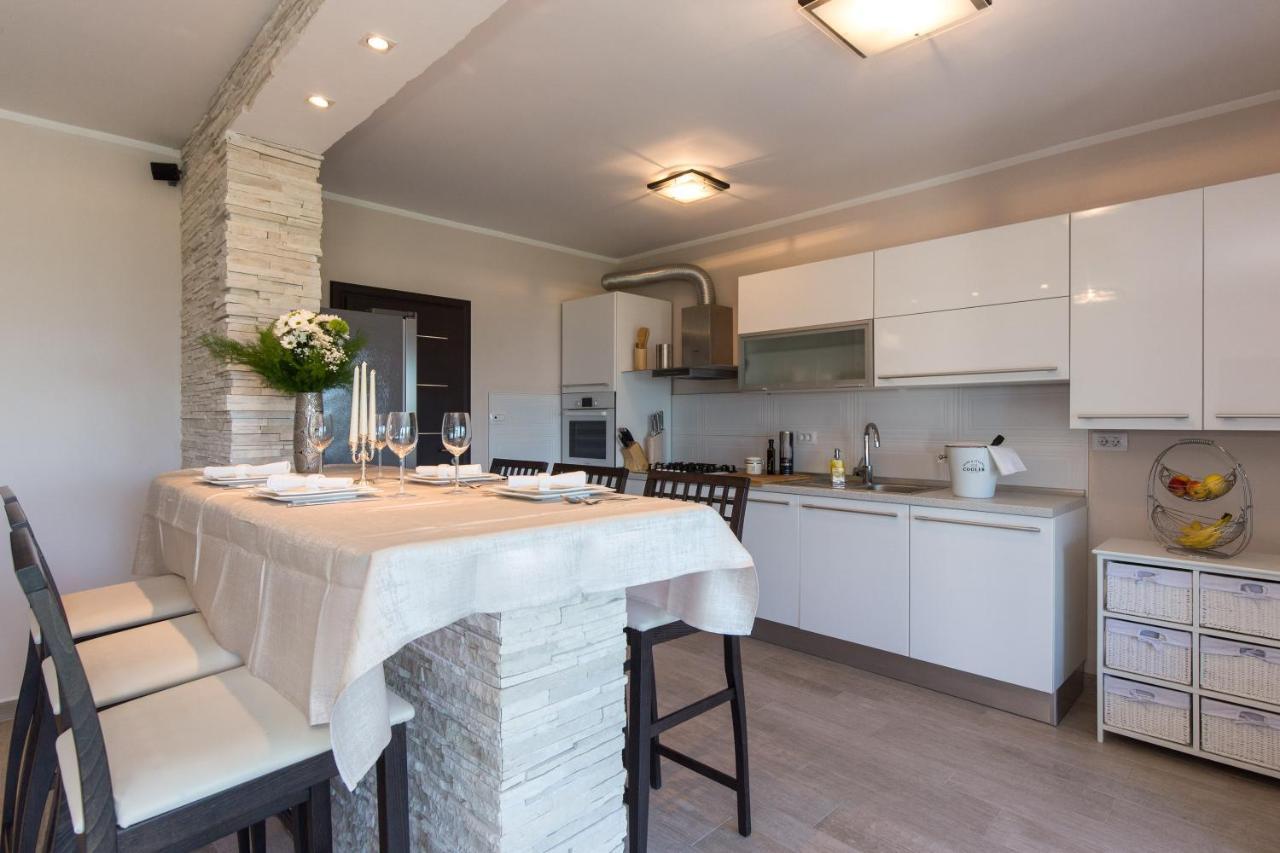Deluxe Sea View Apartment Mate Balote Рієка Екстер'єр фото